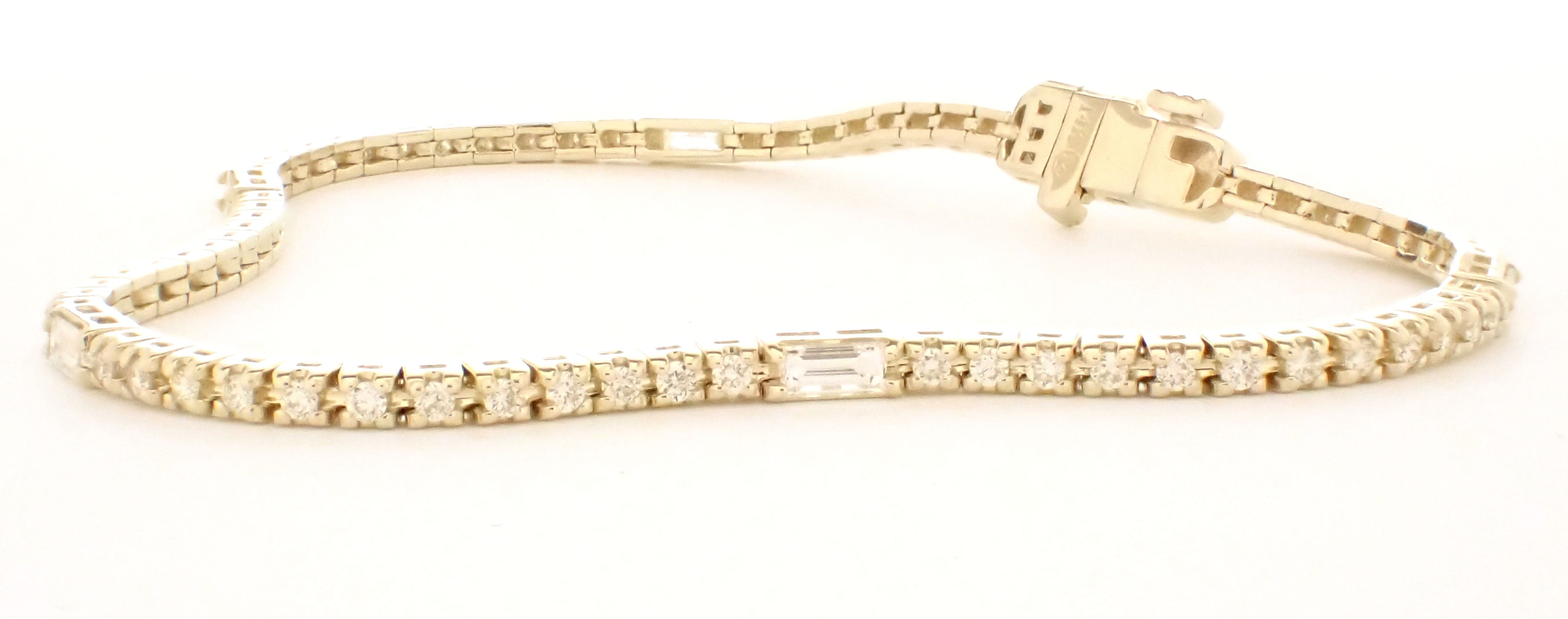 Tennis 14 Karat Yellow Diamond Bracelet