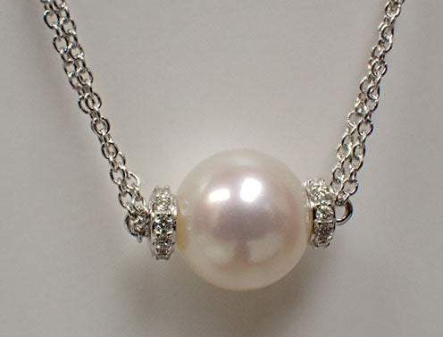 18 Karat White Pearl Necklace