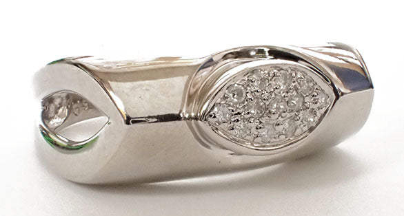 14 Karat White Diamond Fashion Ring