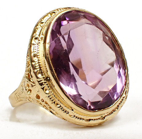 18 Karat Yellow Amethyst Fashion Ring